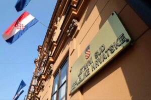 El arzobispo de Zagreb criticó duramente al Tribunal Constitucional porque un niño nacido de una madre de alquiler obtuvo un certificado de nacimiento